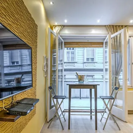 Downtown Charm By Nw Budapest