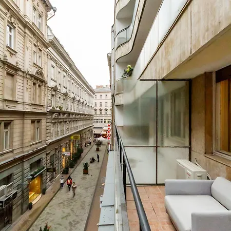 Downtown Charm By Nw * Budapest
