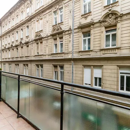 Downtown Charm By Nw