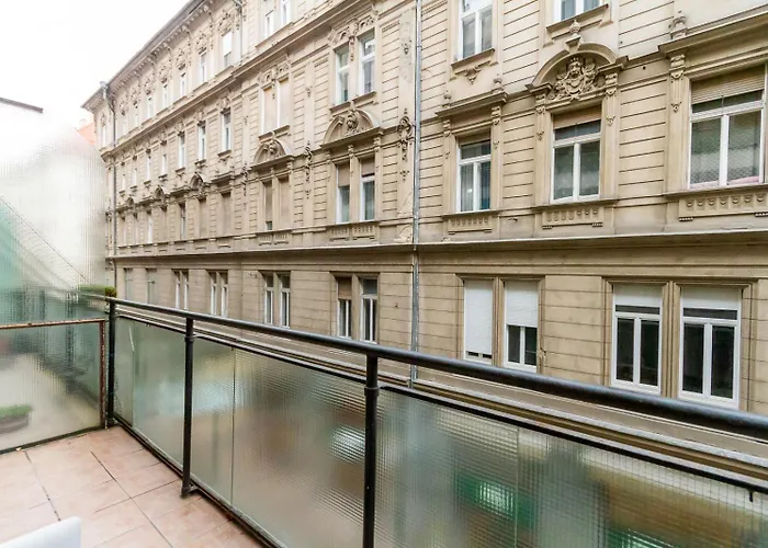 Downtown Charm By Nw